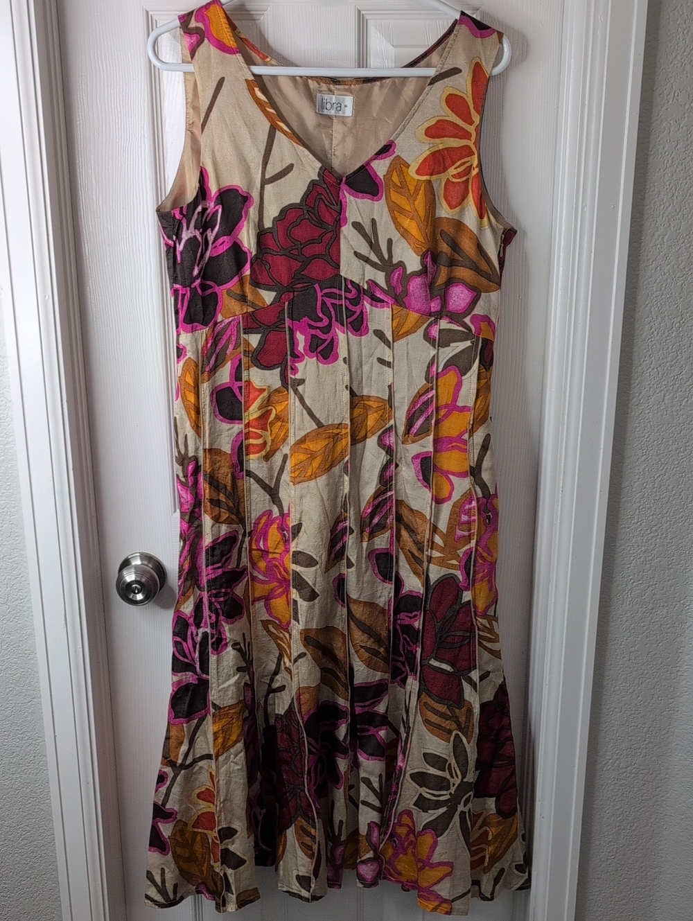 Libra Floral V-Neck Maxi Dress in Beige with Pink & Orange Blooms Size 14